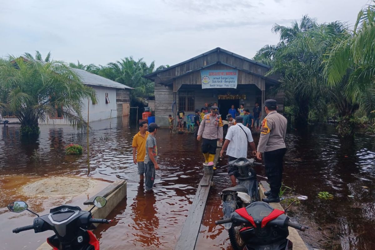 Rumah dan gereja terendam banjir di Siak Kecil Bengkalis