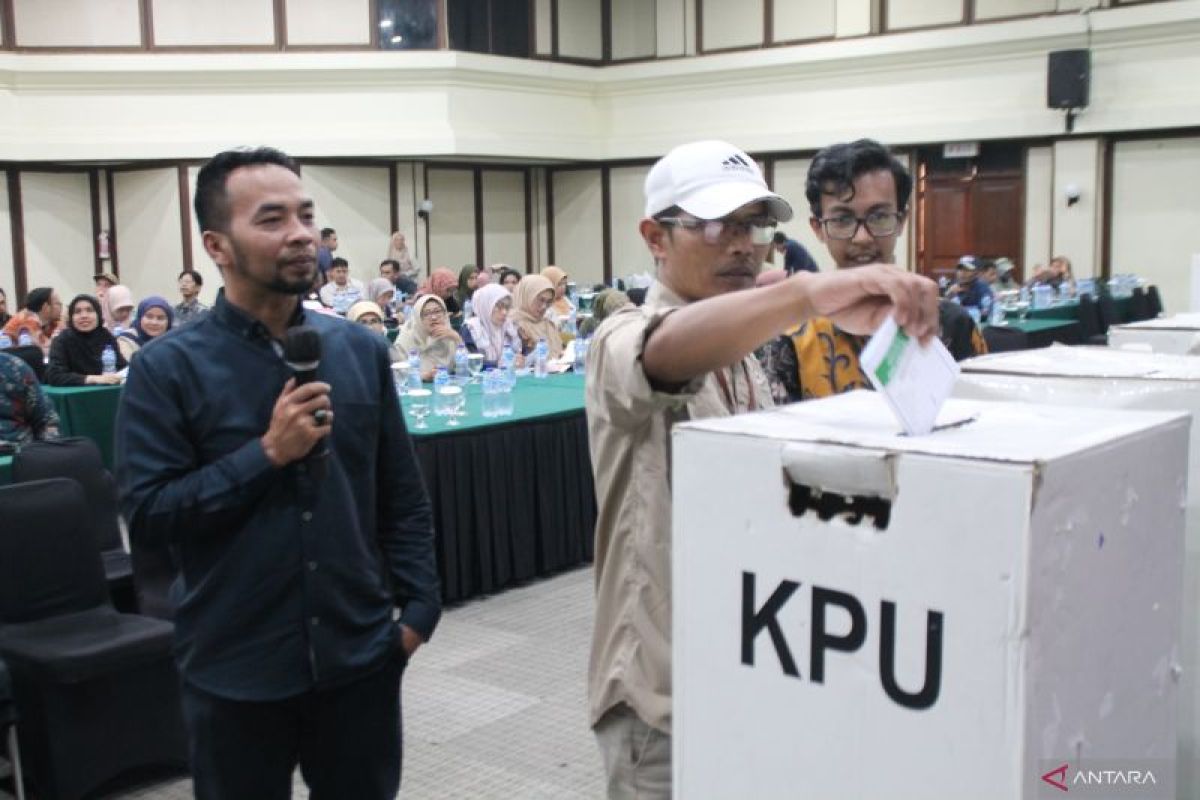 KPU Bukittinggi gelar simulasi Pemilu 2024 bersama PPK dan PPS