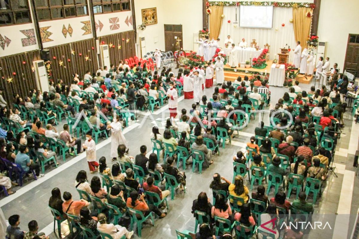 Ibadah Perayaan Natal di Makassar berlangsung lancar