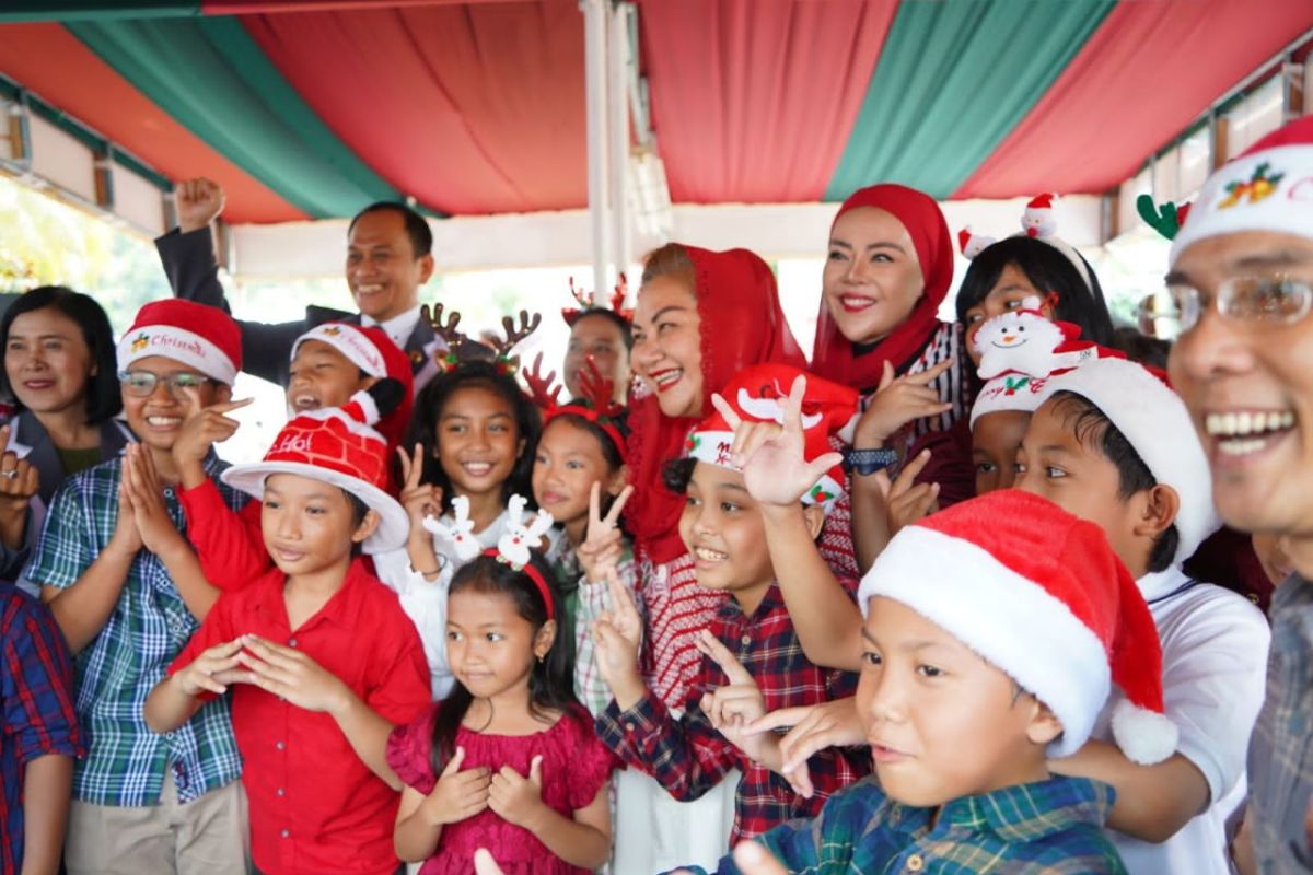 Wali Kota Semarang kunjungi sejumlah gereja, pantau perayaan Natal