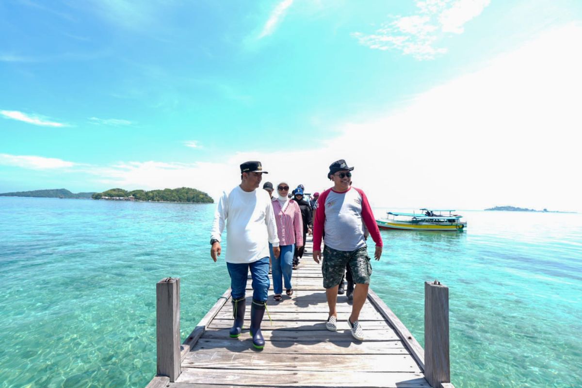 Penjabat Gubernur Sulsel ajak Forum CSR bantu sarana Pulau Sembilan