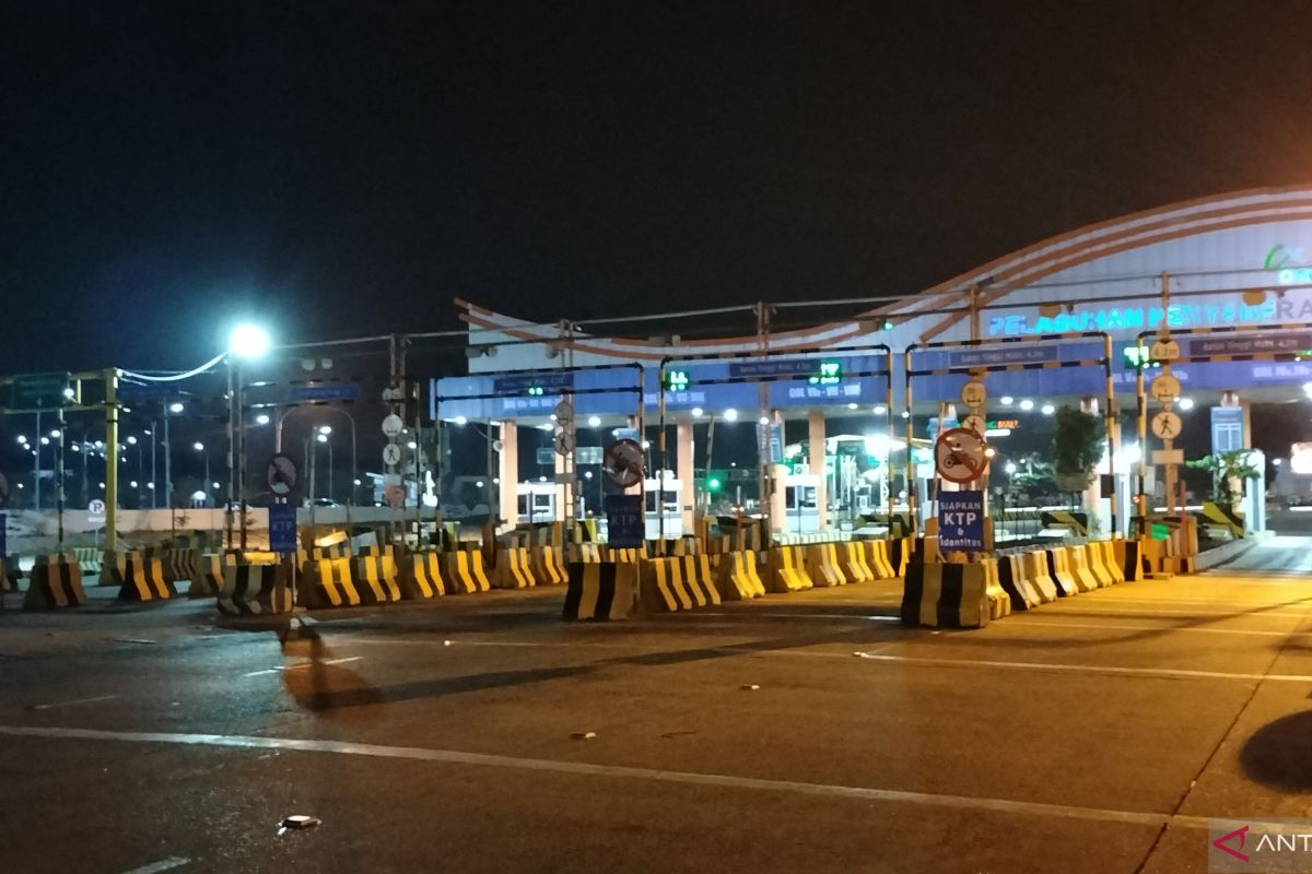 Aktivitas penumpang di pelabuhan Bakauheni landai pada Selasa malam