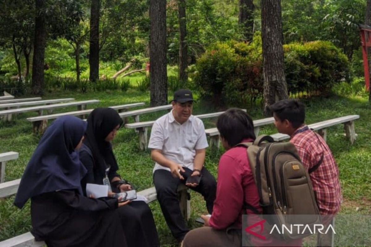 Menikmati Taman Wisata Alam Hutan Punti Kayu 