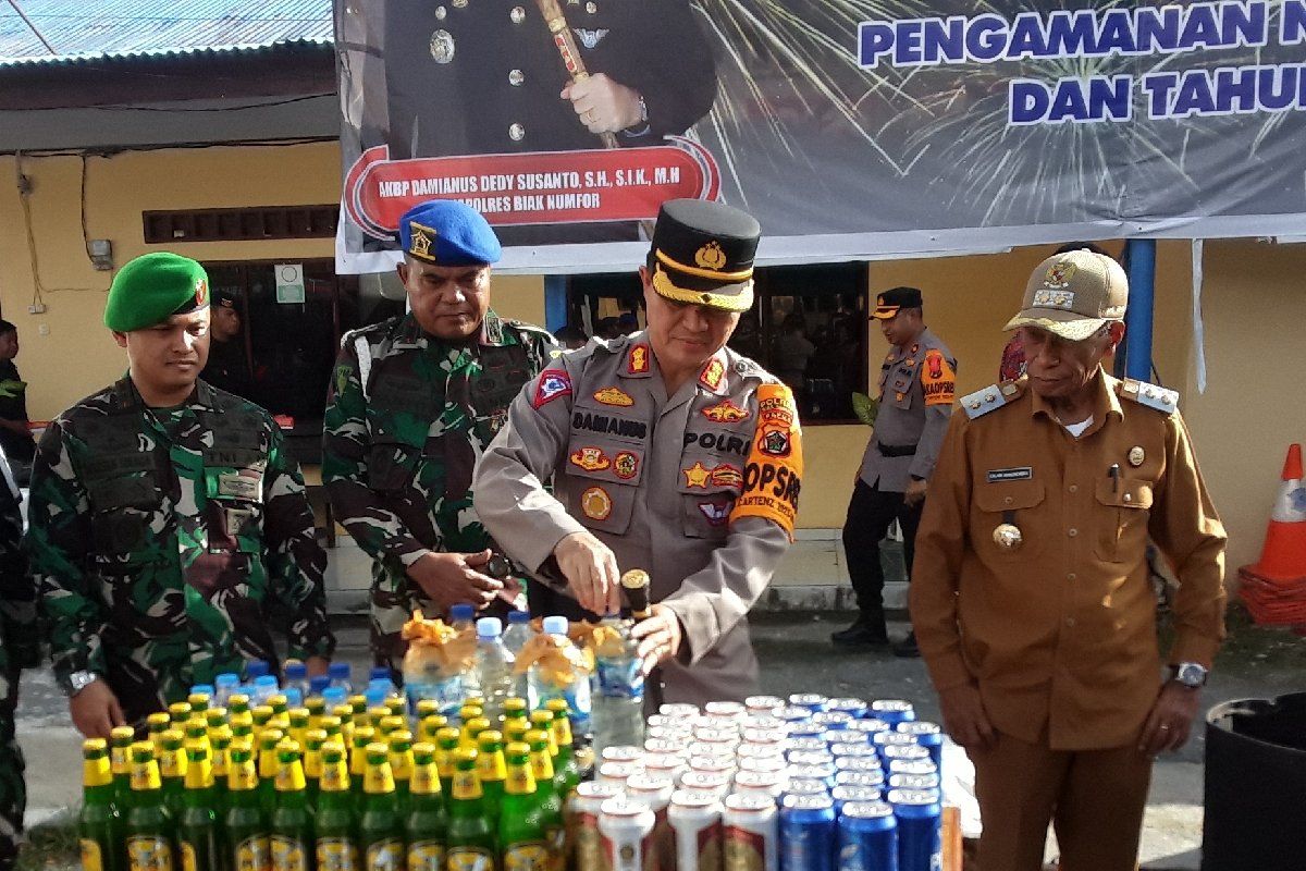 Tokoh agama GKI Biak Numfor minta peredaran minuman beralkohol distop