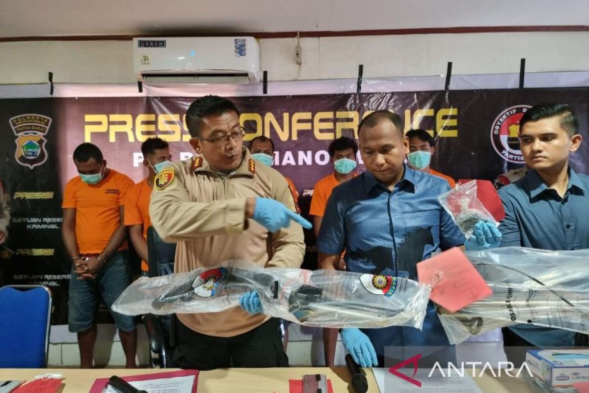 Polisi telusuri kepemilikan senpi penambang emas ilegal di Manokwari