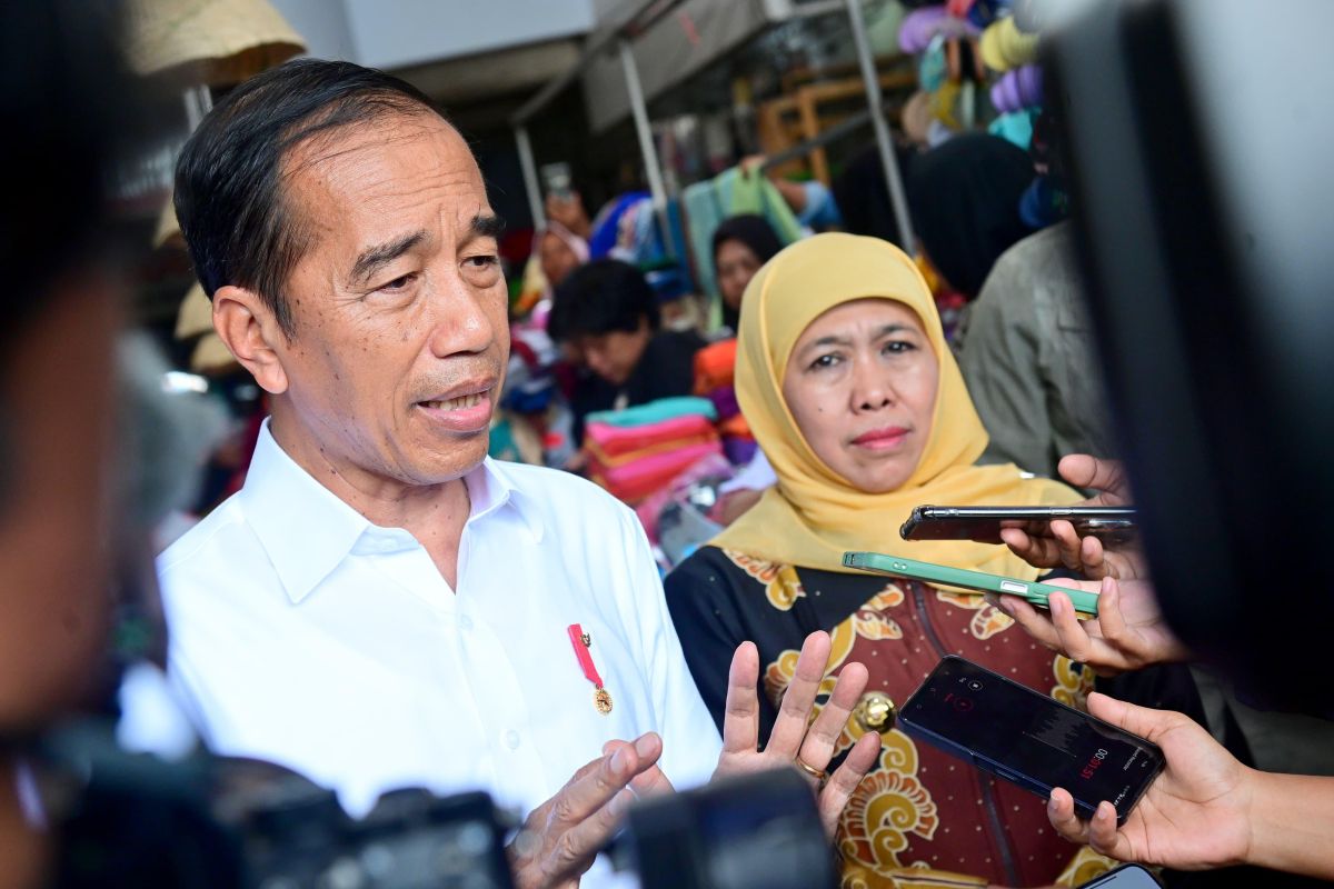 Presiden Jokowi teken keppres berhentikan Gubernur Khofifah