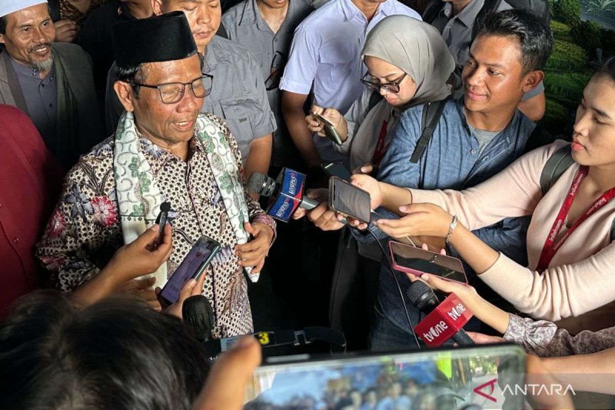 Mahfud minta kasus penembakan terhadap relawan Prabowo-Gibran harus diselesaikan