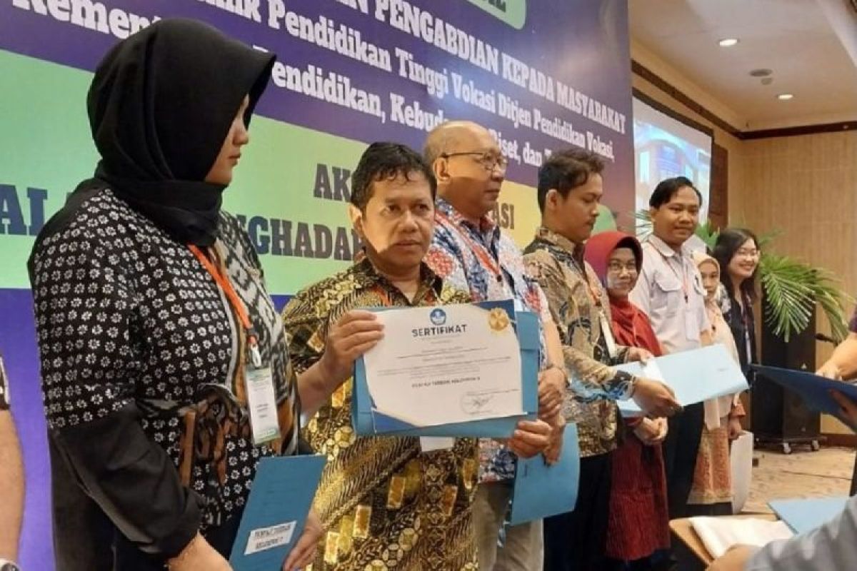 Peneliti Undip raih penghargaan teliti herbal COVID-19