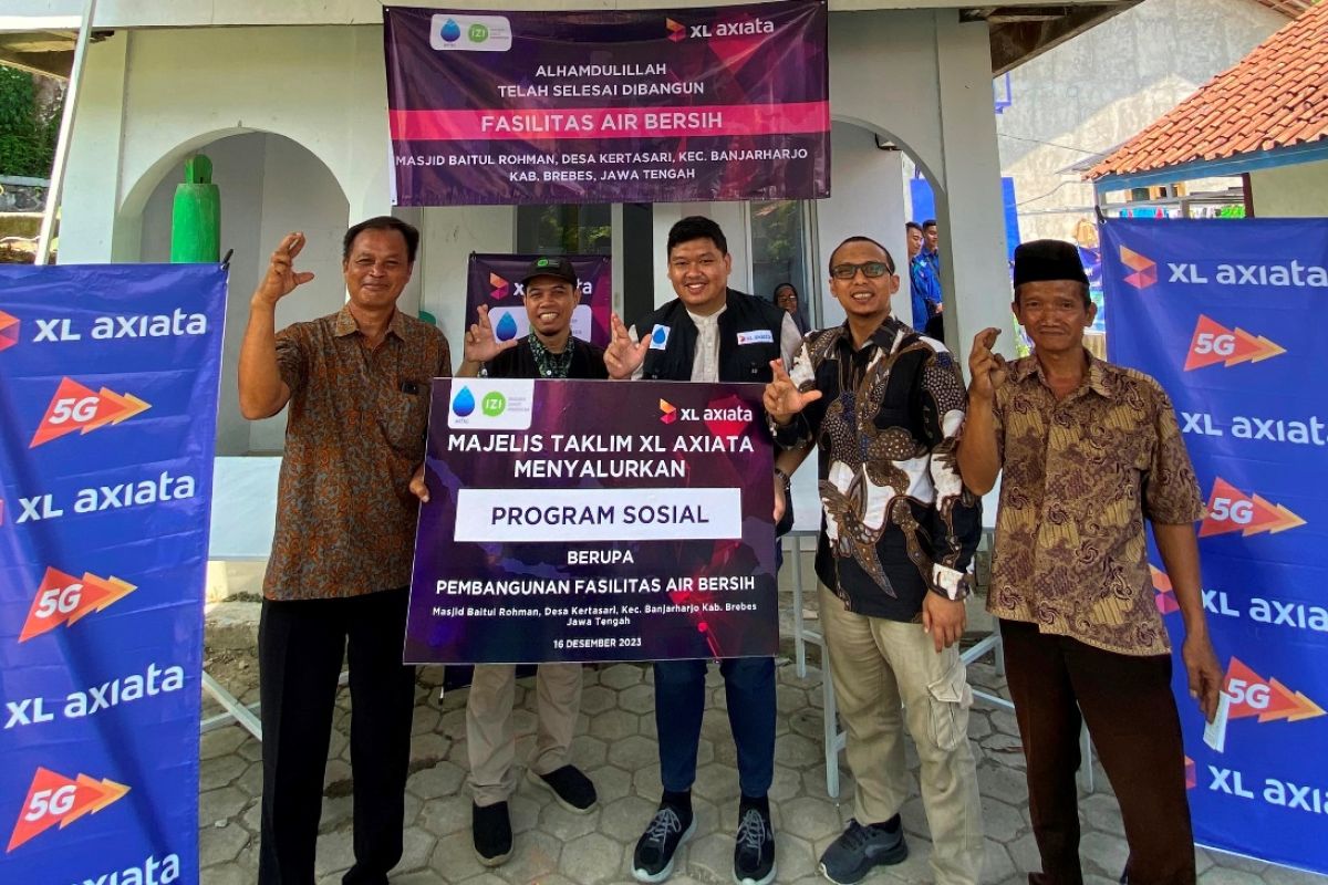 Karyawan XL Axiata bangun sarana air bersih di Brebes