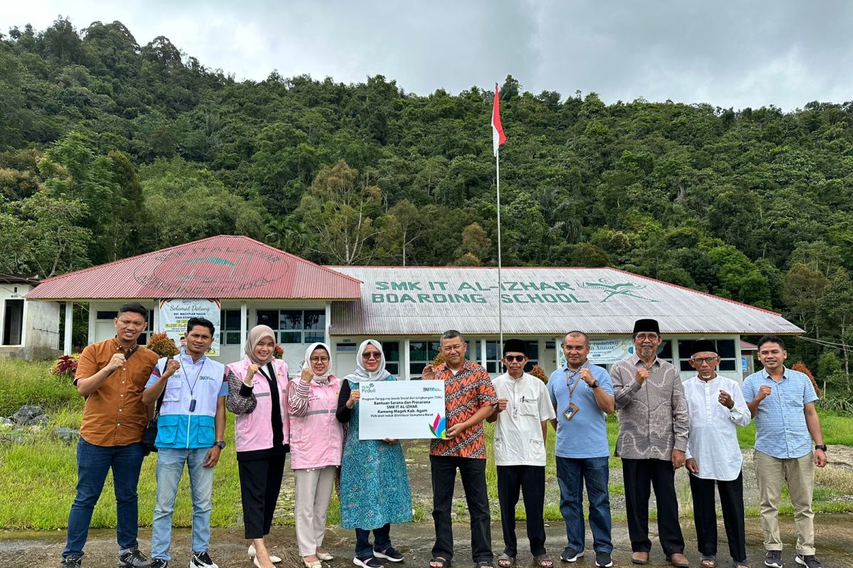 Wujudkan Pendidikan Berkualitas , PLN Peduli Dukung Pengembangan Boarding School SMK Islam Terpadu AL-Izhar Kamang - Kab. Agam
