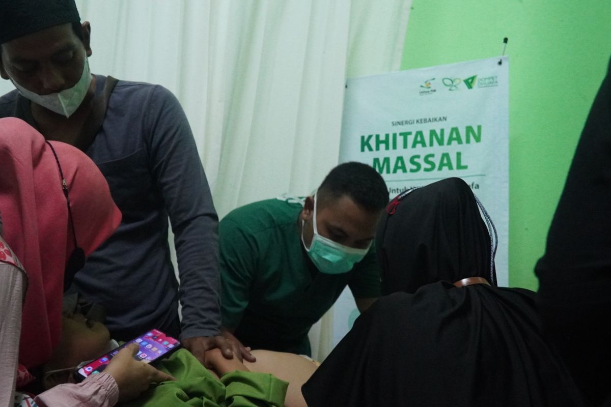 LKC-Dompet Dhuafa dan LAZnas Pertamina Hulu Rokan Jakarta gelar khitanan massal