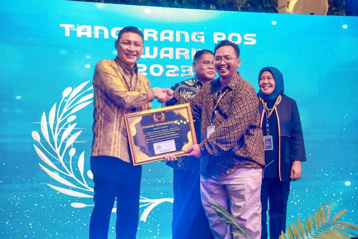 Sekretaris DPRD Banten raih penghargaan 