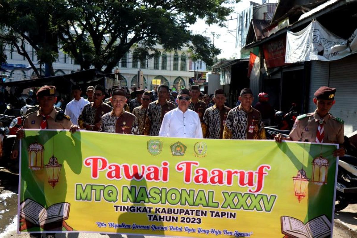 Pj Bupati Tapin pimpin pawai sambut MTQ Nasional tingkat kabupaten