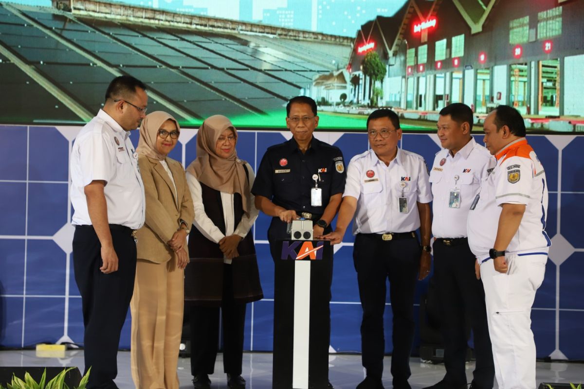 PT KAI terapkan penggunaan PLTS di 40 stasiun