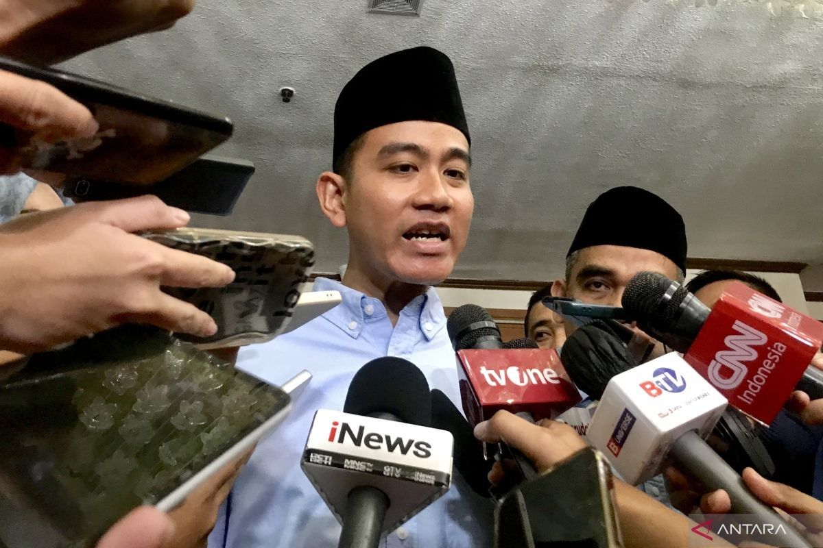 Hari ke-32 kampanye, Prabowo Subianto tak ambil cuti, Gibran ke Kupang