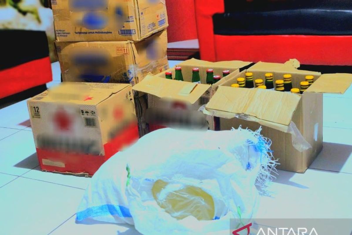 Polisi sita minuman keras saat gelar operasi Lilin di Kota Gorontalo