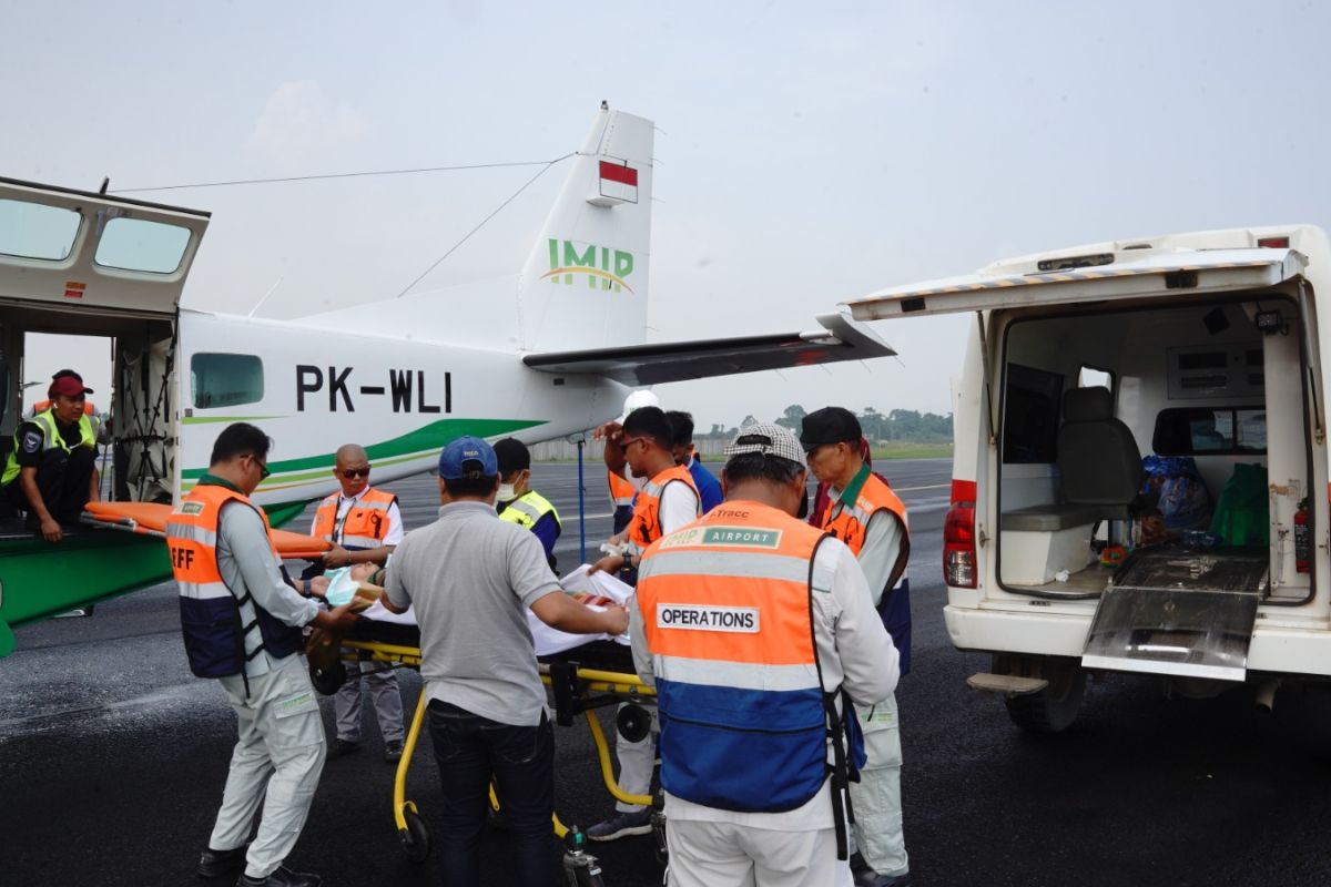 Tiga korban ledakan tungku smelter PT ITSS dirujuk ke RS di Makassar
