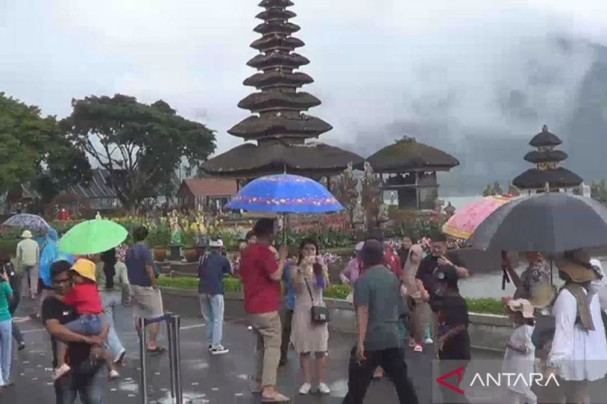 Suguhkan atraksi budaya Bali, kunjungan wisatawan ke Bedugul meningkat