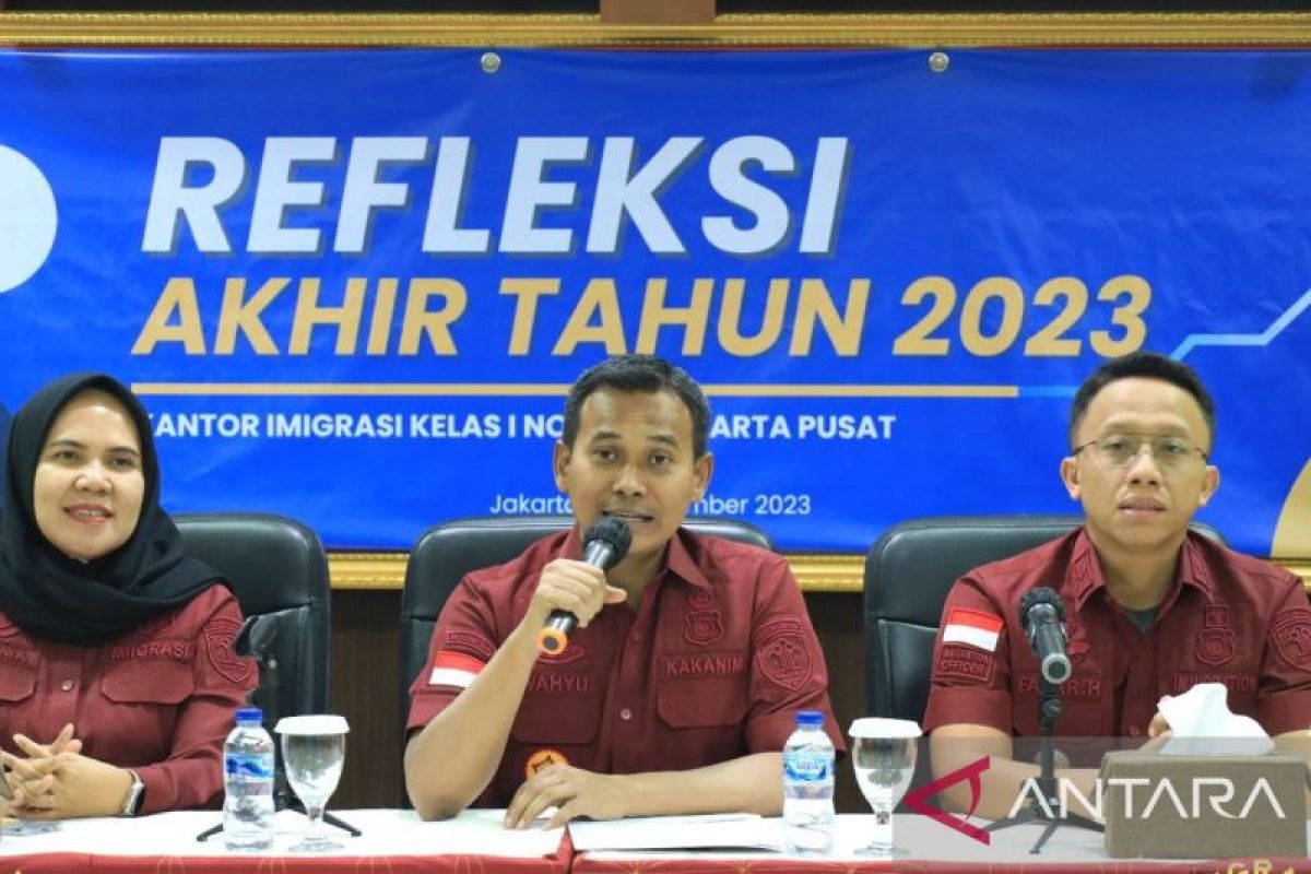 Selama tahun 2023, Pusat Imigrasi Jakarta akan menerbitkan izin tinggal kepada 16.820 orang asing.