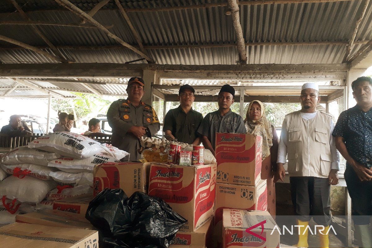 Pemkab salurkan bantuan pada korban terdampak bencana alam jembatan gantung tumbang