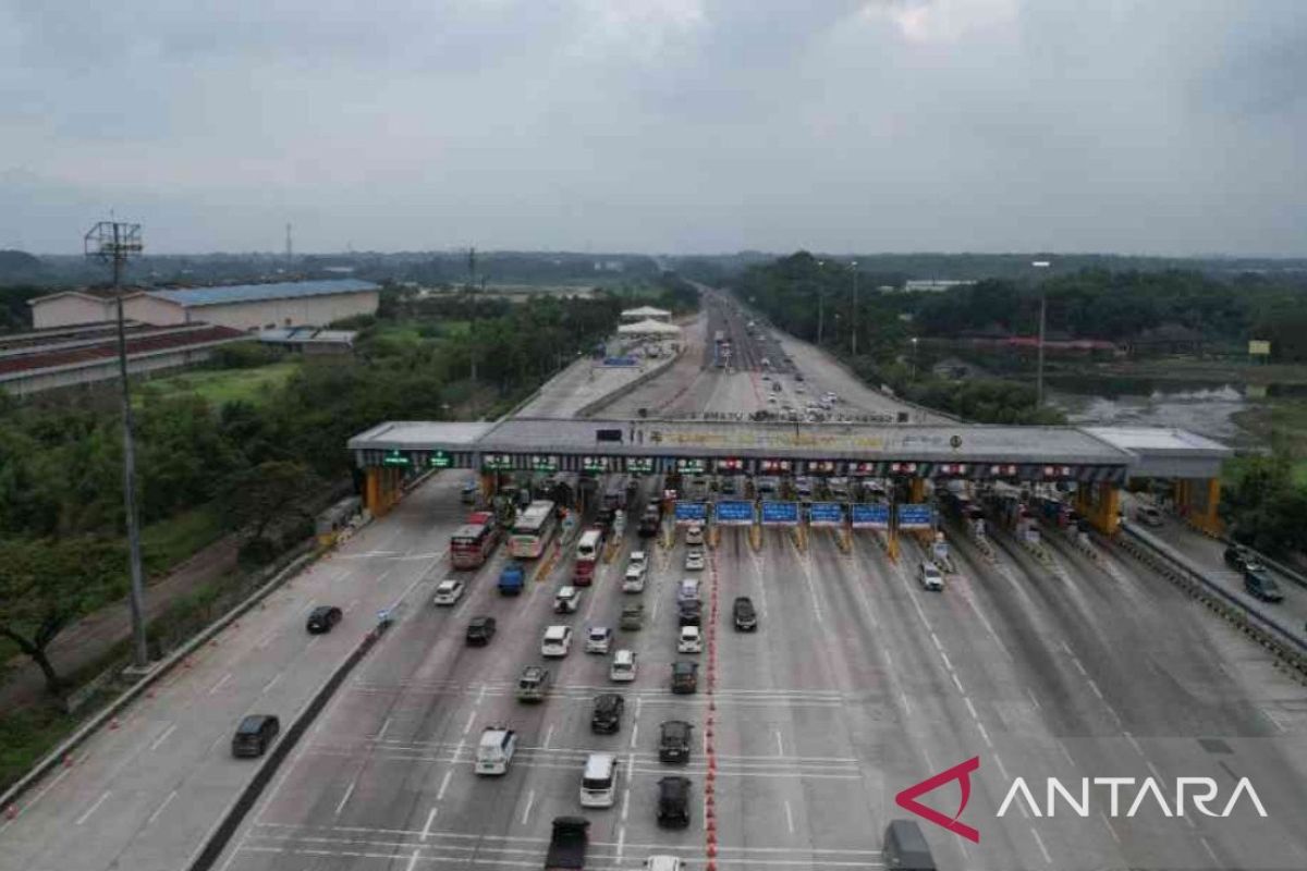 Sebanyak 48.584 kendaraan tinggalkan Jakarta pada H-3 libur Tahun Baru 2024