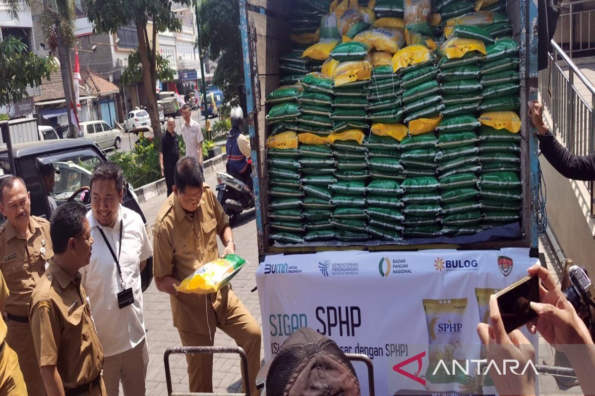Bulog  Surakarta salurkan beras 60.000 ton di Solo raya selama 2023