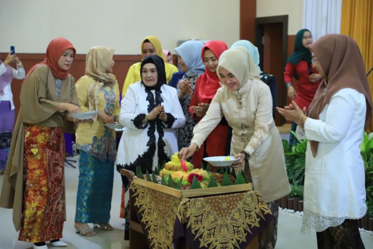 Pj Bupati HSU: Hari Ibu identik dengan gerakan perempuan Indonesia