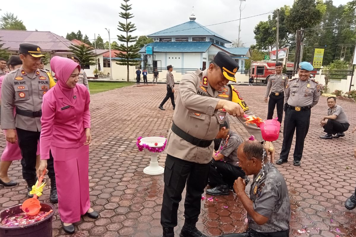 Kapolres Humbahas ingatkan ketakwaan dalam melayani masyarakat