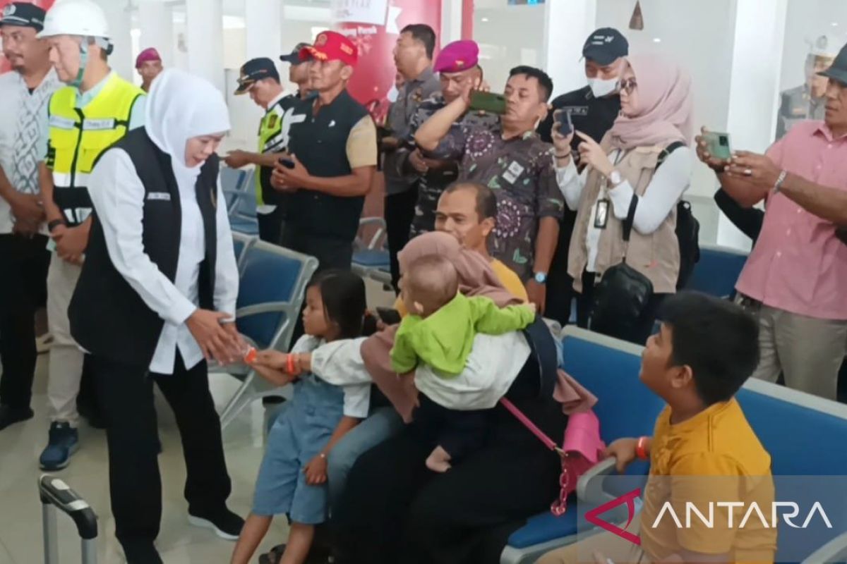 Arus penumpang melalui Pelabuhan Tanjung Perak tercatat 91 ribu orang
