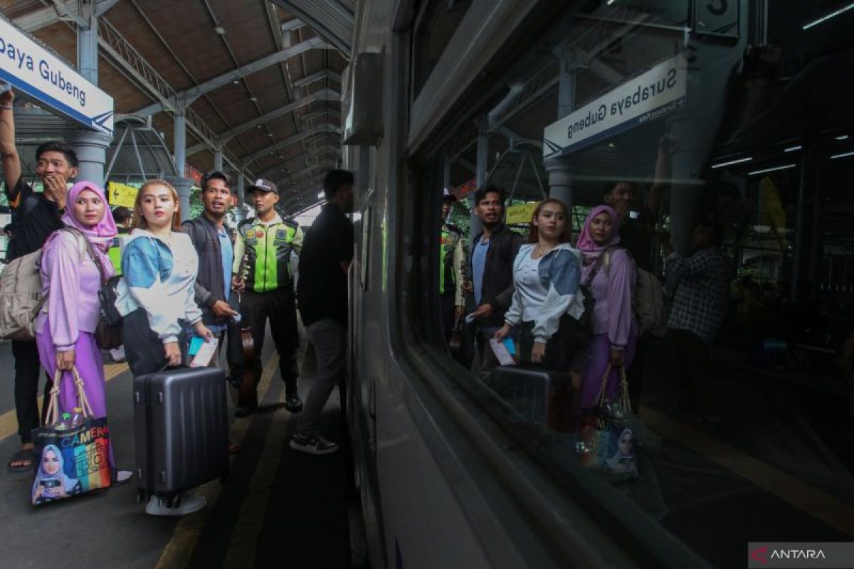 Daop 8 Surabaya catat 5,4 juta orang naik KA selama 2023