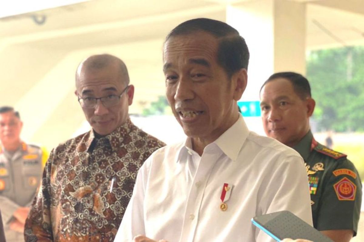 Presiden Jokowi sebut pengganti Firli Bahuri masih dalam proses