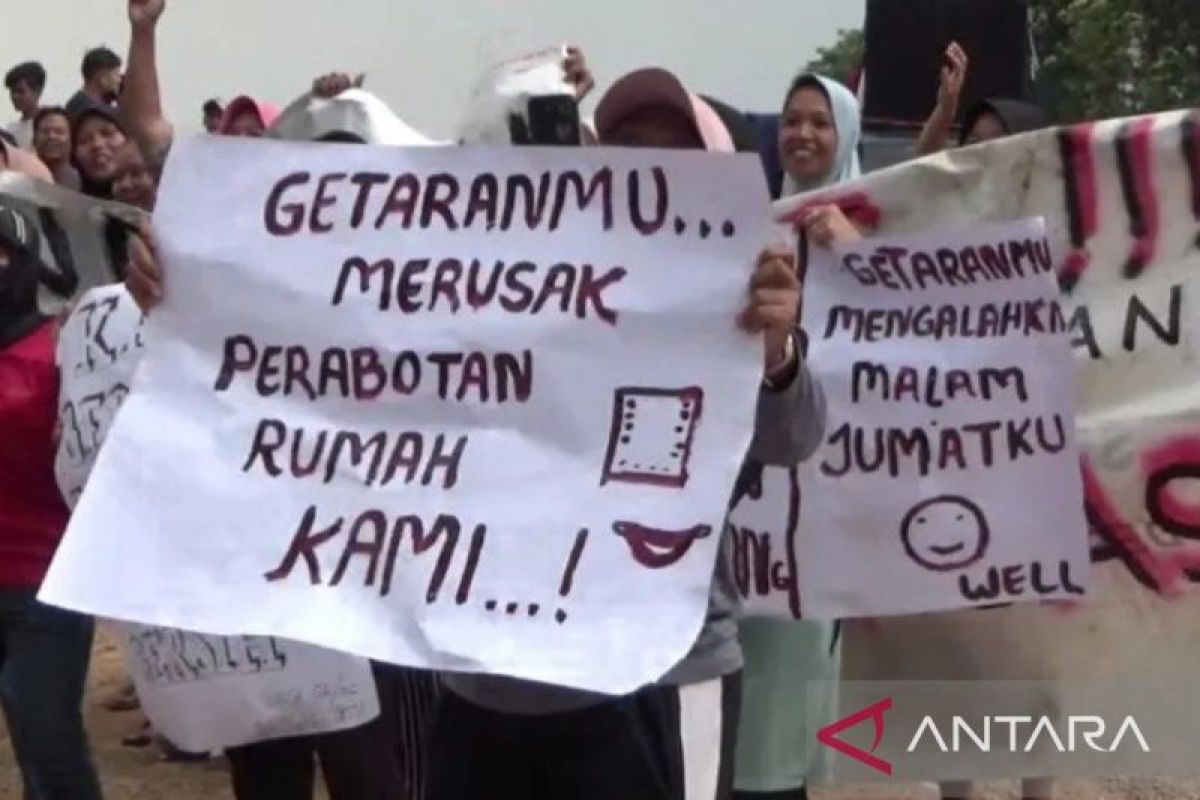 Demo warga Bekasi minta kompensasi proyek Tol Jakarta-Cikampek Selatan