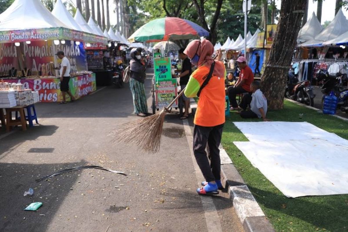 DLH Tangerang terjunkan 1.682 petugas kebersihan saat malam tahun baru