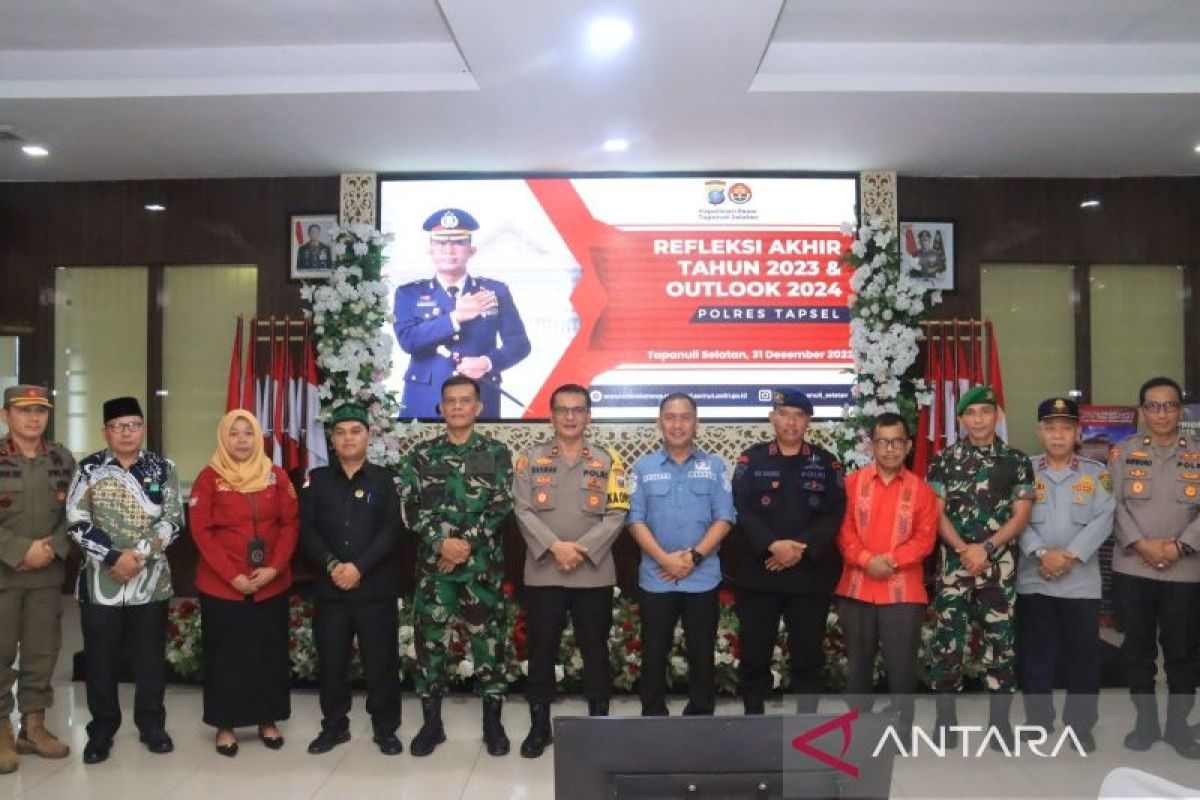 Bupati apresiasi capaian kinerja Polres Tapsel Tahun 2023