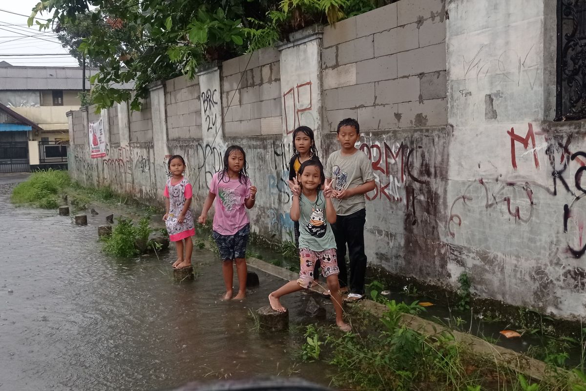 Hujan lebat di Rangkasbitung timbulkan genangan air di pemukiman