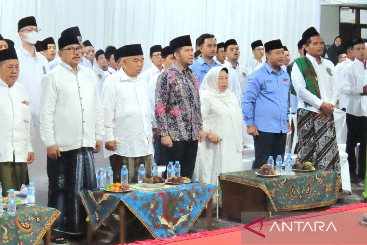 Kiai Asep pimpin doa untuk keberhasilan Prabowo-Gibran dan Khofifah-Emil