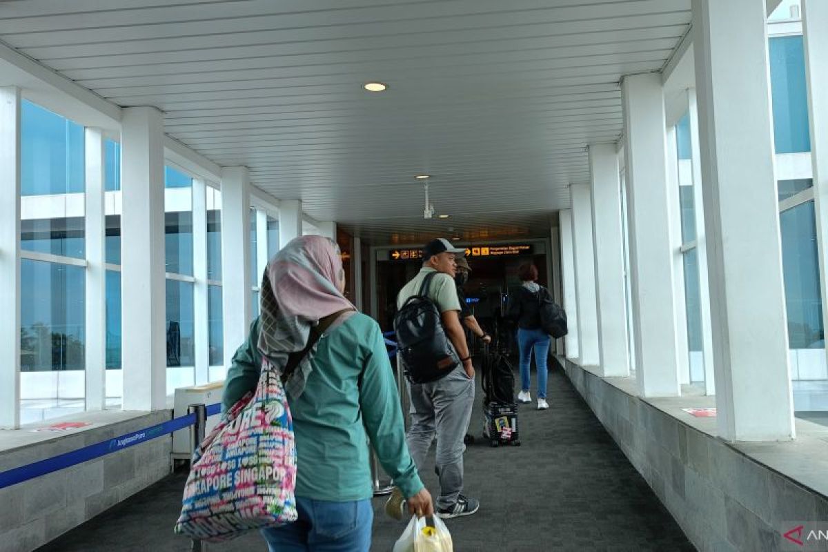Penumpang di Bandara Hasanuddin Makassar naik 4,4 persen pada H+5 Natal