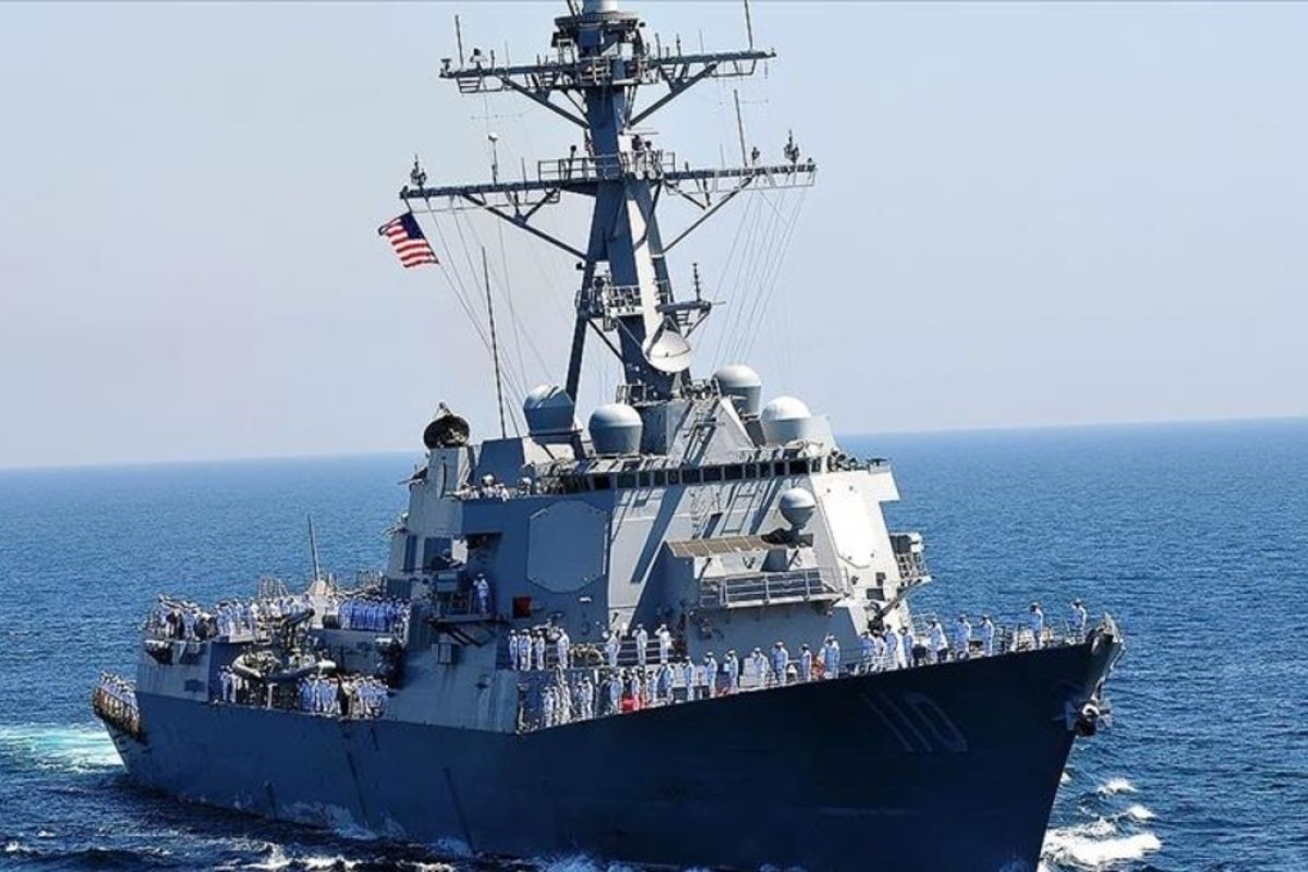 Angkatan Laut AS baku tembak dengan empat kapal Houthi