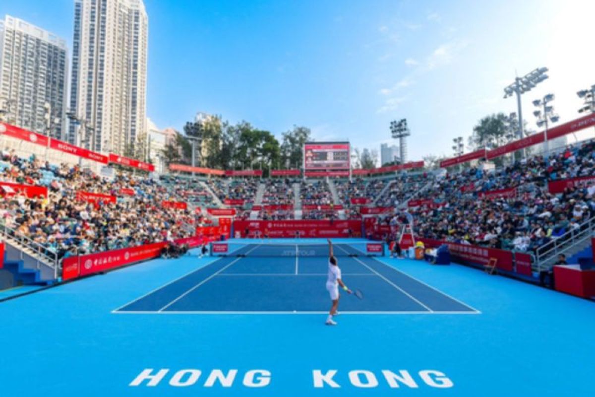 Fans Celebrate Return of ATP Tour Tournament on Opening Day of Main Draw at Bank of China Hong Kong Tennis Open