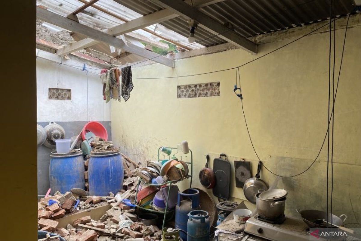 Pemkab Sumedang laporkan 1.004 rumah rusak akibat gempa