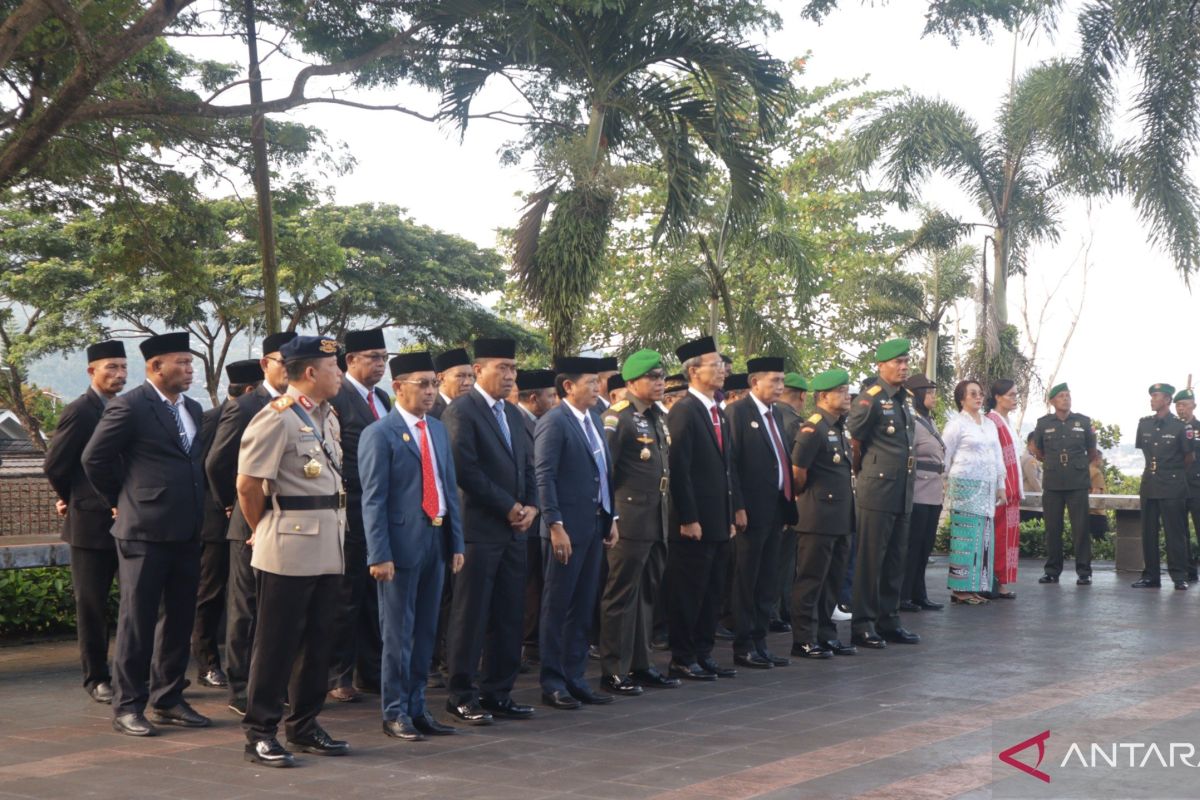 Gubernur imbau Pemuda teladani Martha Tiahahu untuk bangun Maluku