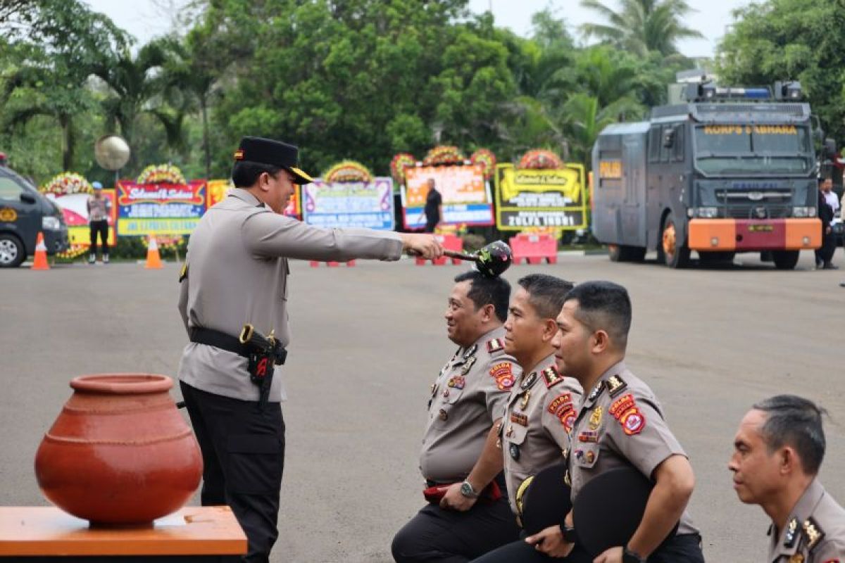 229 personel Polda Banten naik pangkat