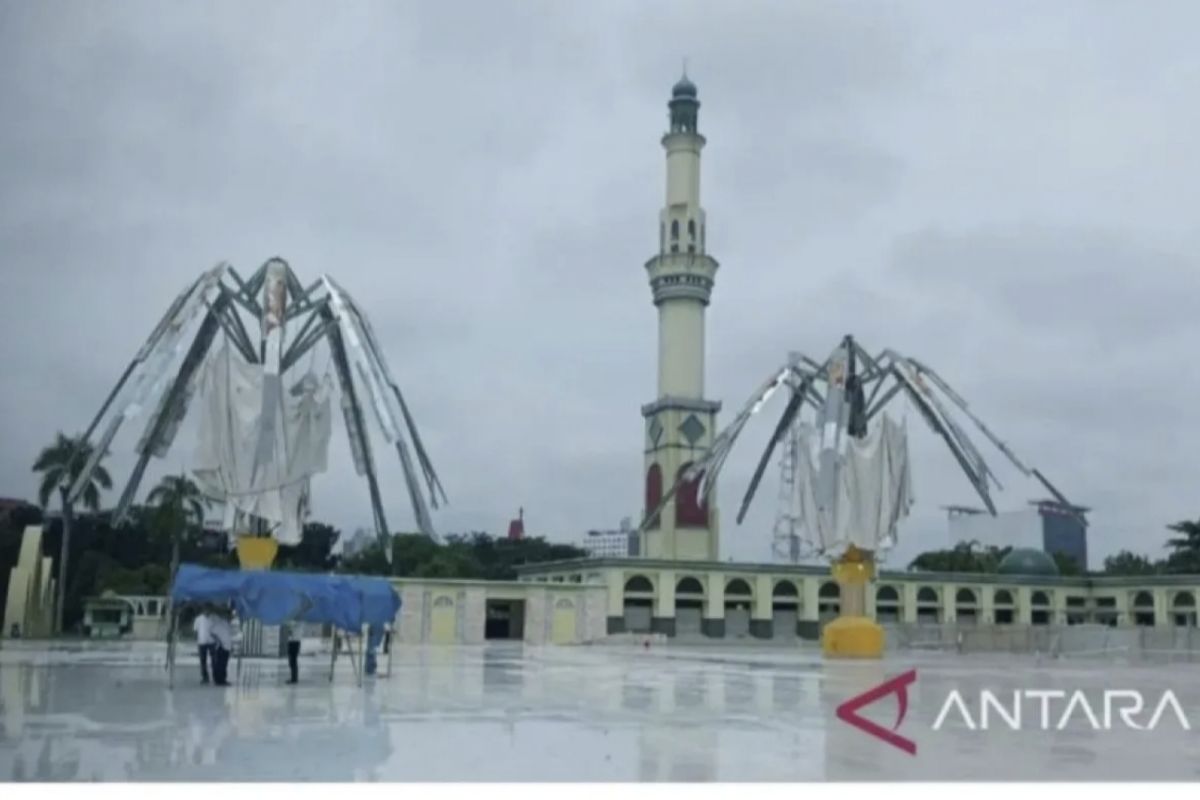 Kejati Riau hentikan penyelidikan dugaan korupsi proyek payung elektrik Masjid Raya Annur