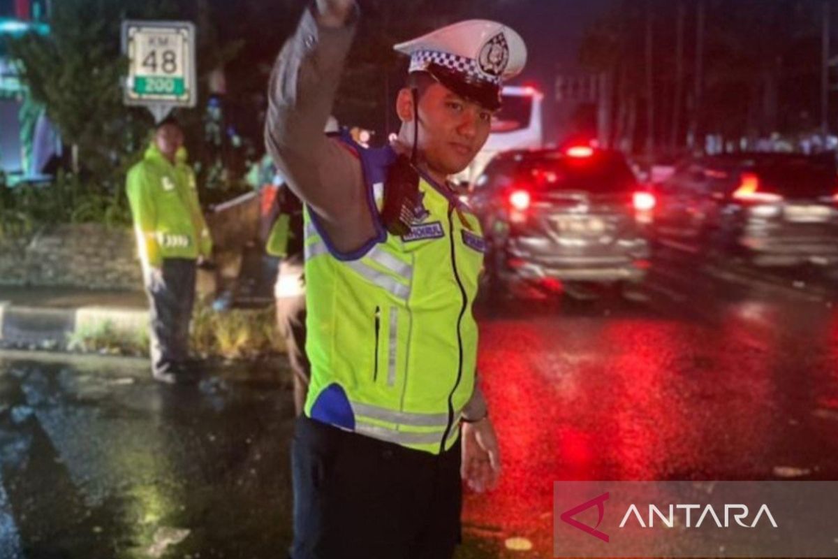 Polisi: Lebih dari 450.000 kendaraan keluar masuk Jalur Puncak Bogor selama libur panjang Nataru