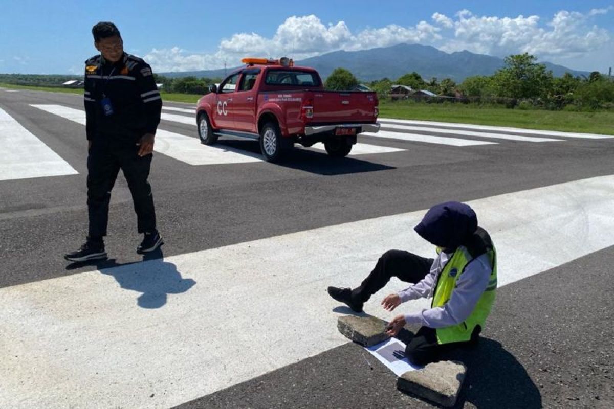 Bandara Frans Seda Maumere NTT tutup sementara akibat erupsi Lewotobi Laki-laki