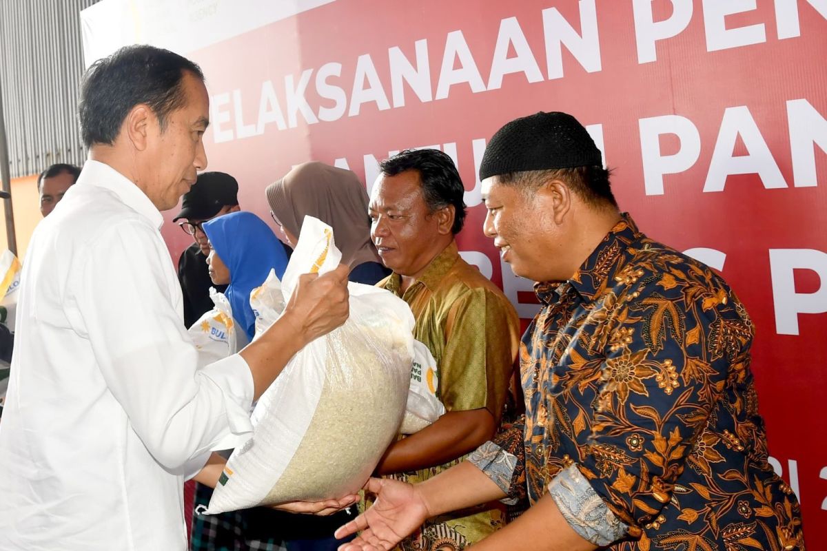 Presiden Jokowi pastikan penyaluran bantuan pangan di Cilacap