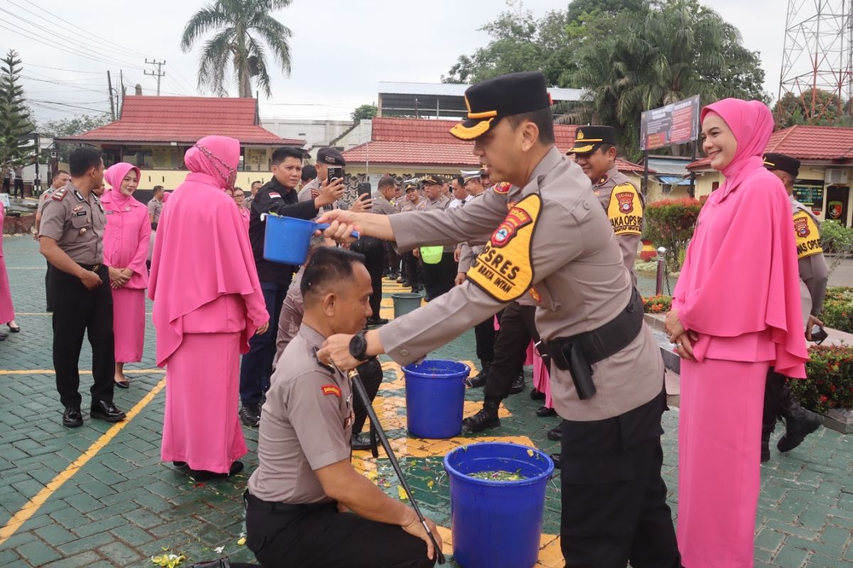 28 personel Polres Balangan naik pangkat