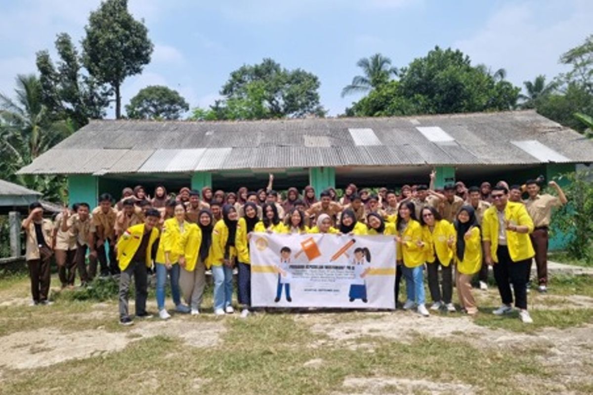 Pengmas UI bekali siswa penulisan wisata populer Cigombong Bogor