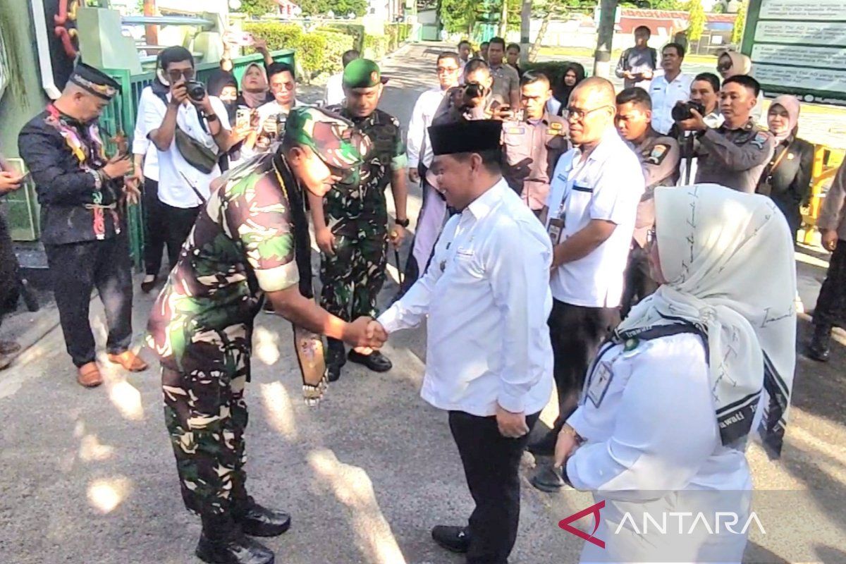 Kunjungan perdana ke Kotim, Danrem tegaskan netralitas TNI dalam pemilu