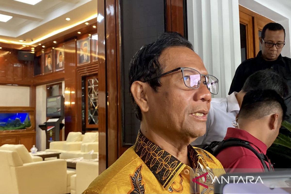 Mahfud Md minta TNI, Polri, ASN betul-betul netral